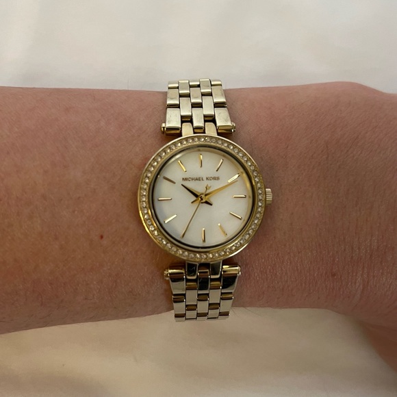 Michael Kors ‘Darci’ Round Mini Bracelet Watch